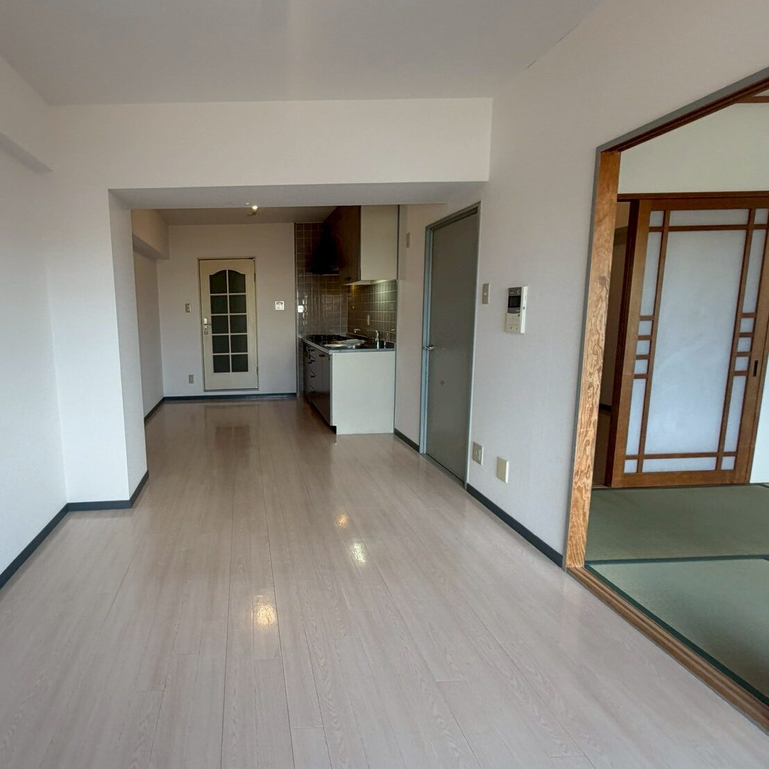 インペリアルパレスリバーサイド 217号室